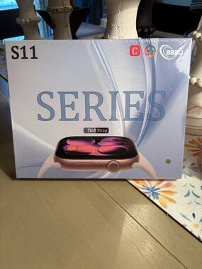 S11 Series Smartwatch with 7-in-1 Strap - Rose Gold